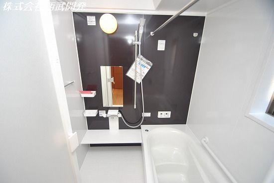 Bathroom. Indoor (12 May 2013) Shooting [1 Building] 