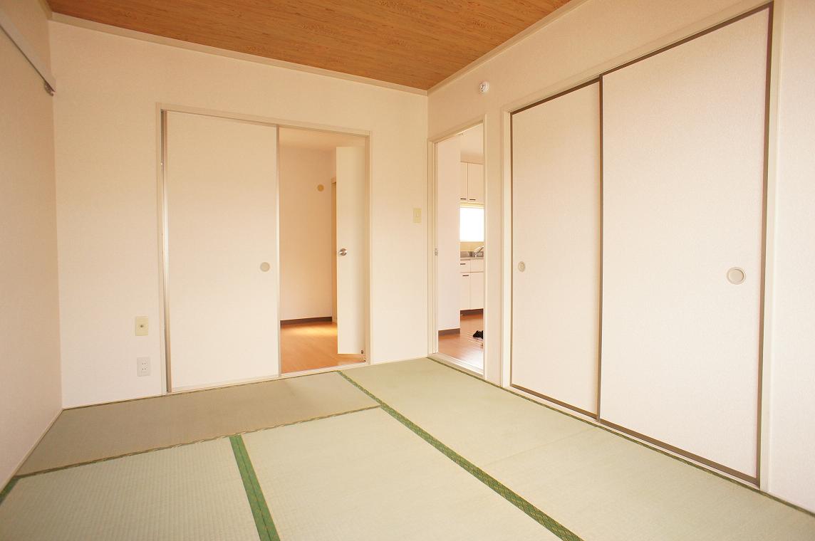 Other room space. Japanese-style room 5.6 quires