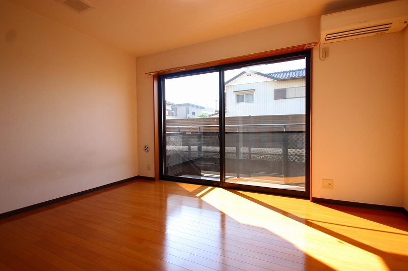 Other room space. ■ Same apartment It is similar to photo