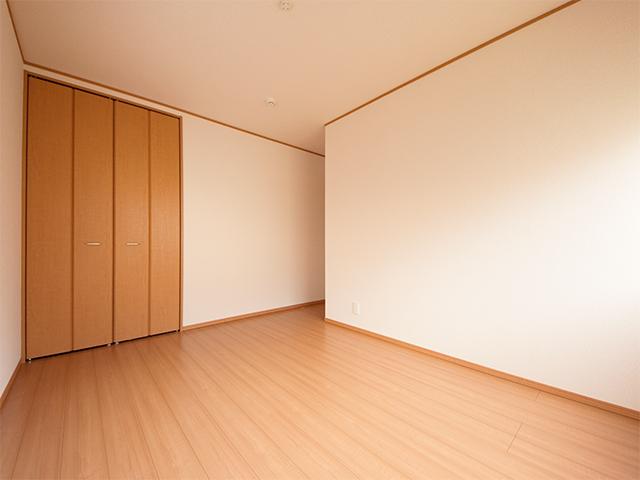 Non-living room. Room (August 2013) Shooting