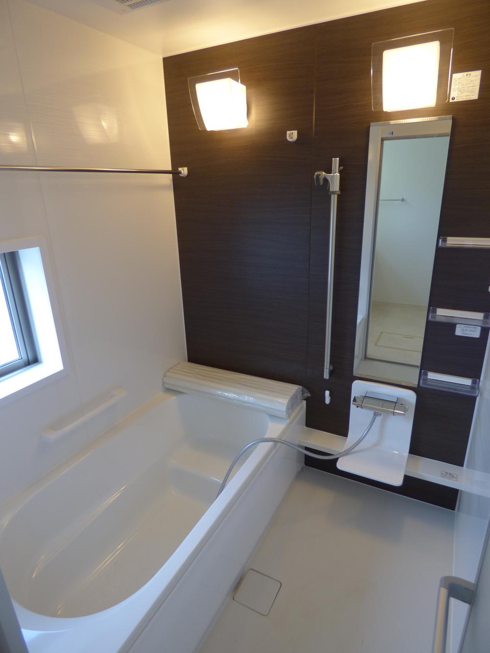 Bathroom.  [Building 3 bathroom] (December 2013) Shooting