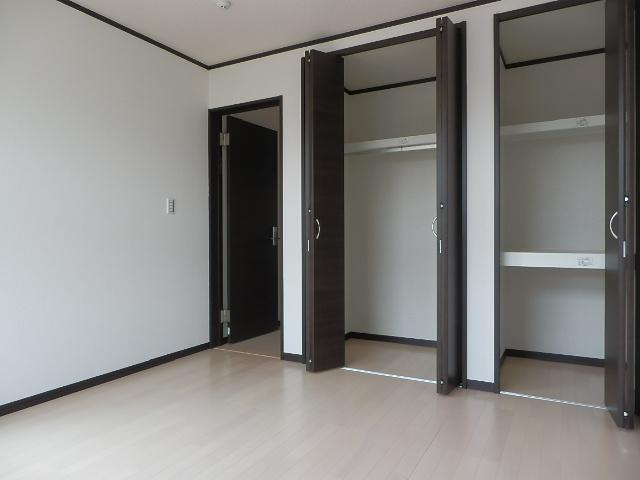 Same specifications photos (Other introspection). Same specifications