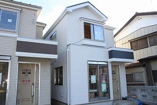 Local photos, including front road. Local 2013 December 24, shooting