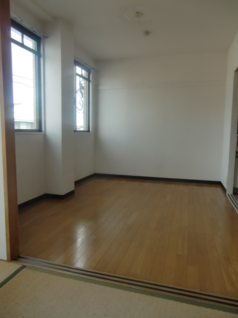 Living and room. Western is