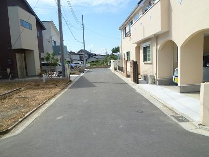 Local photos, including front road. Local (September 2013) Shooting