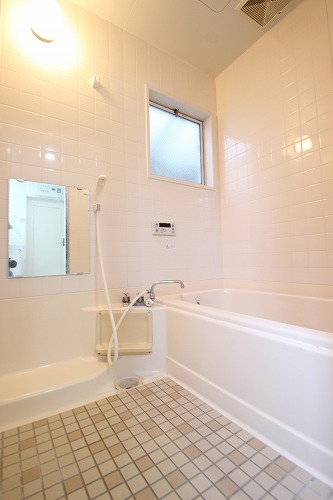 Bath. Apamanshop Tsurugashima shop TEL: 049-233-7511