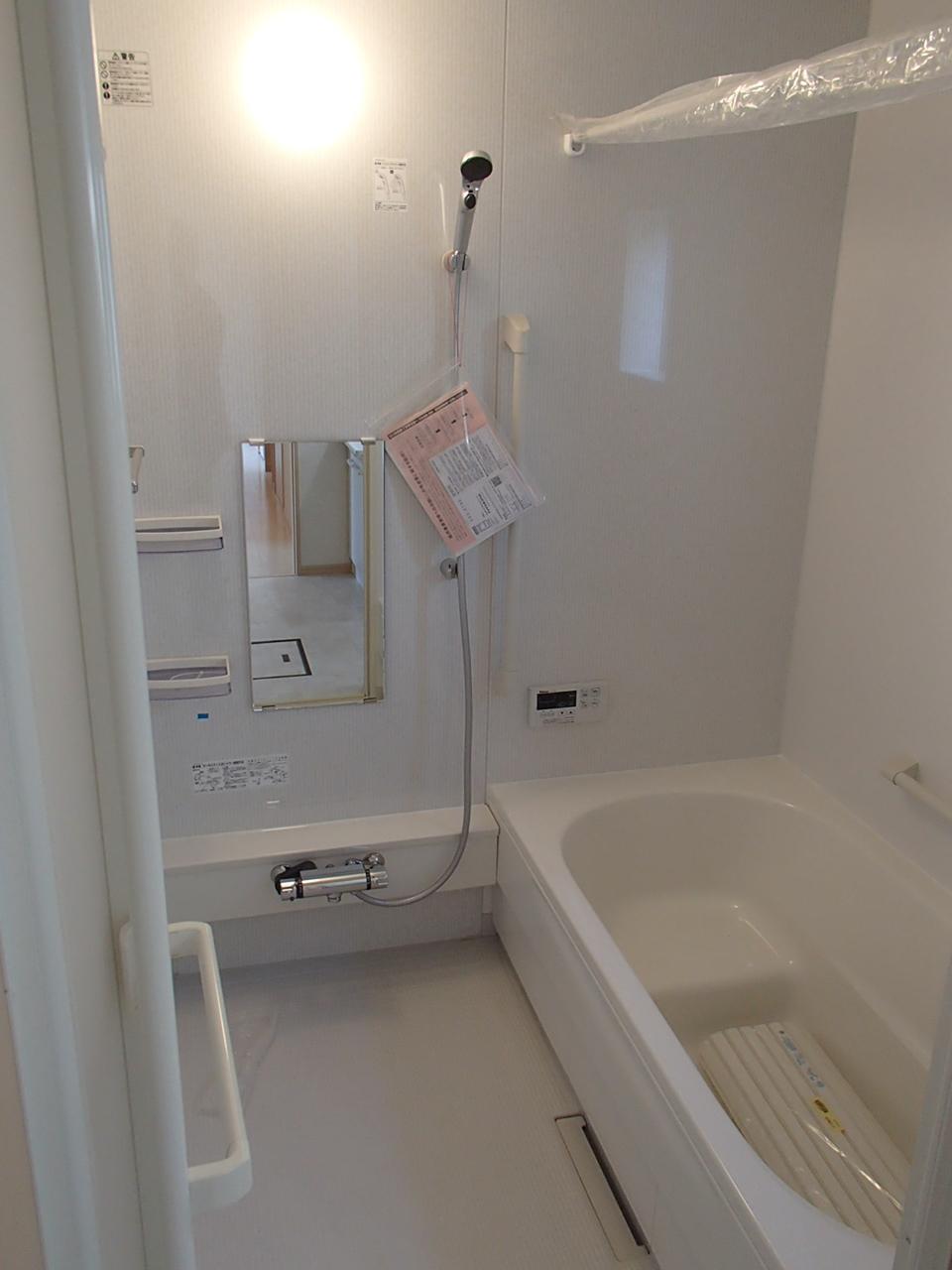 Bathroom. Local (12 May 2013) Shooting