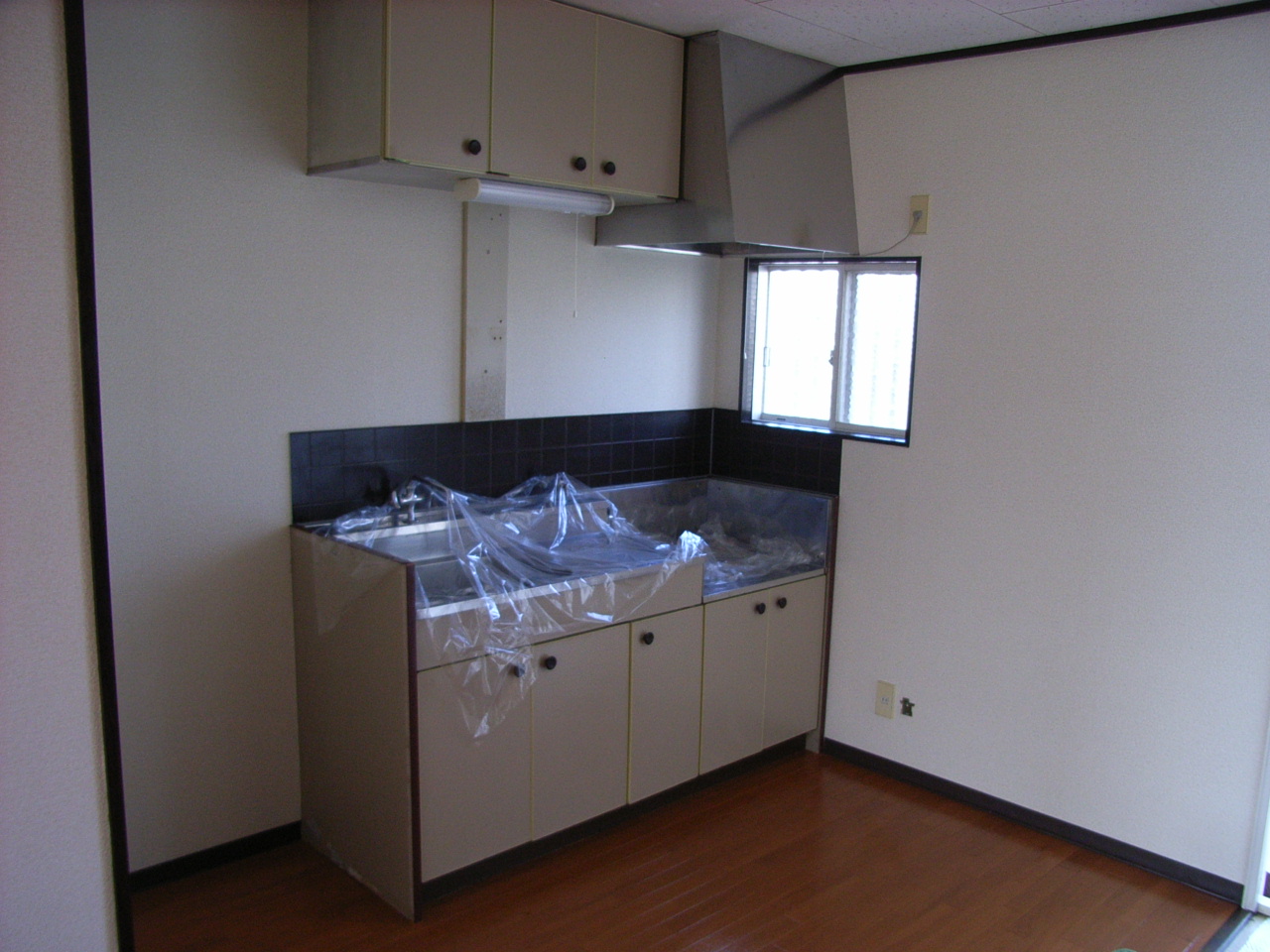 Kitchen. It is a photograph of another room per retreat scheduled! 