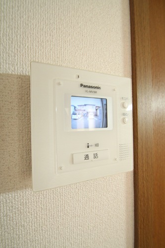 Security. ※ Same building ・ It is a photograph of another room.