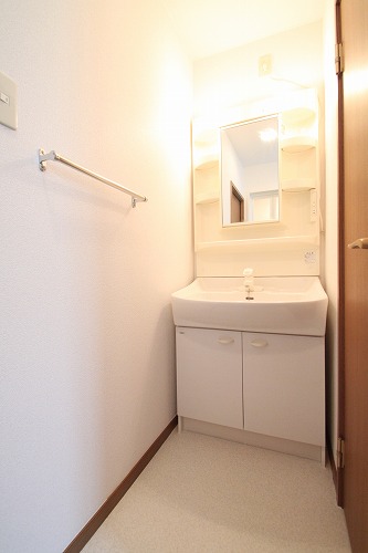 Washroom. ※ Same building ・ It is a photograph of another room.