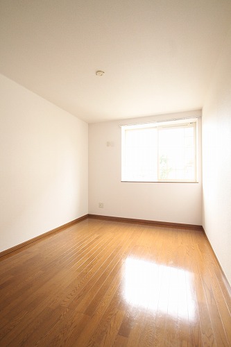 Living and room. ※ Same building ・ It is a photograph of another room.