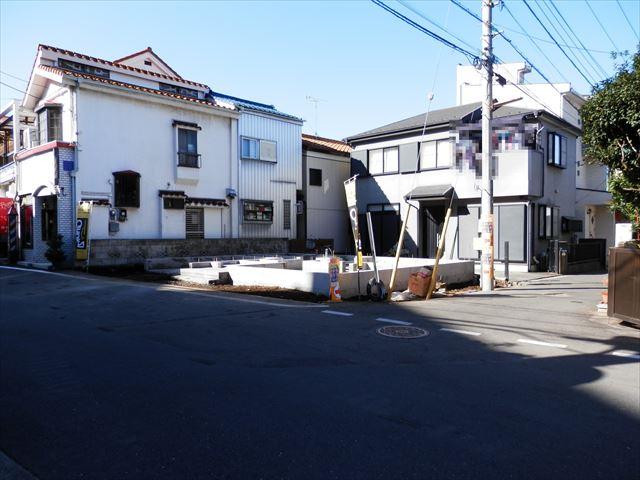 Local appearance photo. Local (11 May 2013) is a location with a feeling of freedom per shooting corner lot.