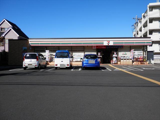 Convenience store. Until the Seven-Eleven of 200m public fee payments and steep shopping, etc. It is a handy convenience store near.