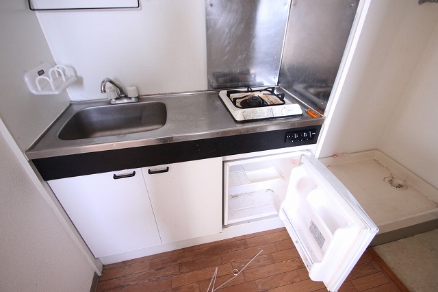 Kitchen.  ■ It will be another of the room photo of the same properties.