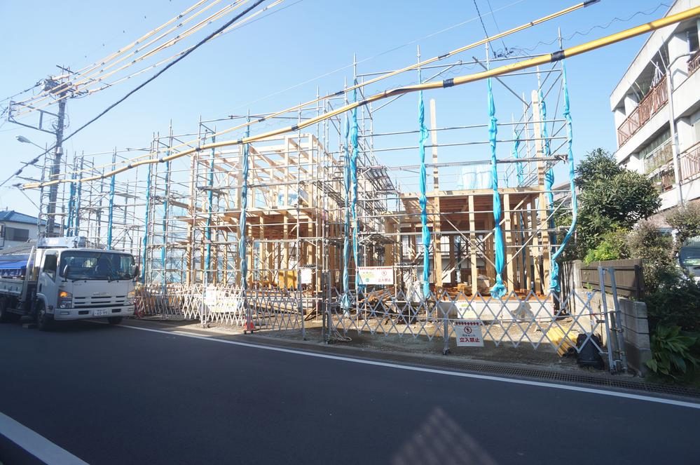 Local appearance photo. Local (11 May 2013) Shooting