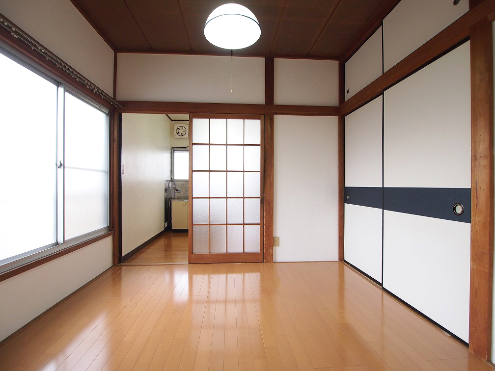 Other room space. Day is good for 4.5 of the Western-style