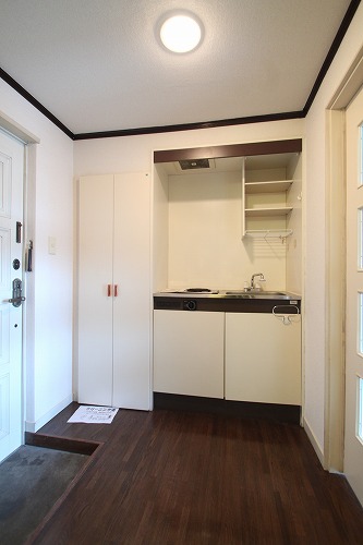 Kitchen. Apamanshop Tsurugashima shop TEL: 049-233-7511