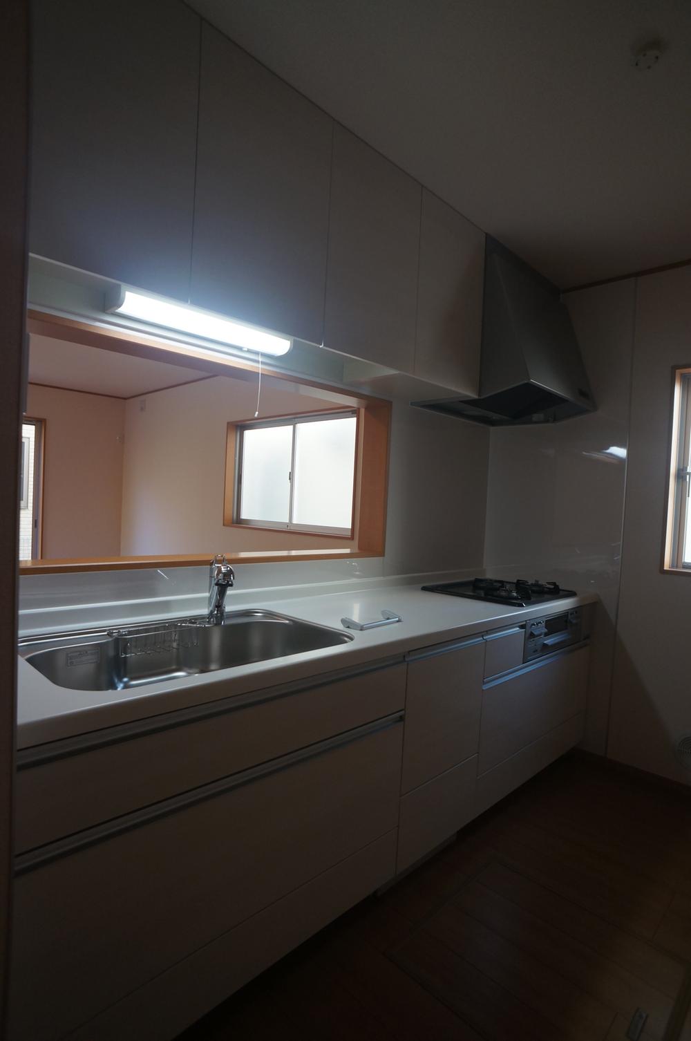 Kitchen. Indoor (12 May 2013) Shooting