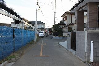 Local photos, including front road. Local (11 May 2013) Shooting