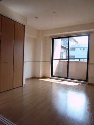 Other room space. Day good