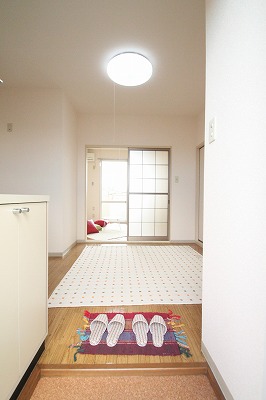 Entrance. Apamanshop Tsurugashima shop TEL: 049-233-7511