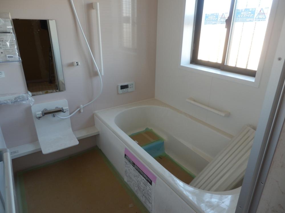 Bathroom. Indoor (11 May 2013) Shooting 1 Building