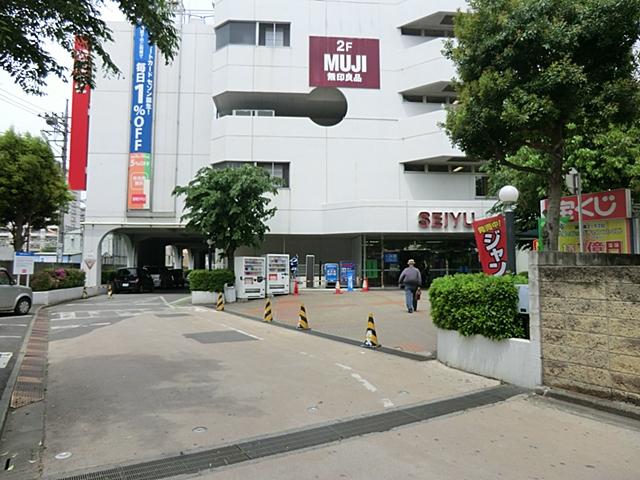 Supermarket. 1271m to Seiyu Kamifukuoka shop