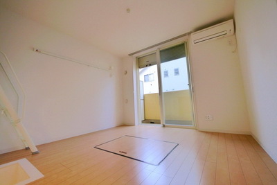 Living and room. Same type completed image