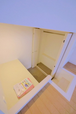 Other room space. Same type completed image