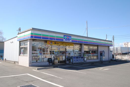 Convenience store. Three F Kawagoe Kinome store up (convenience store) 452m