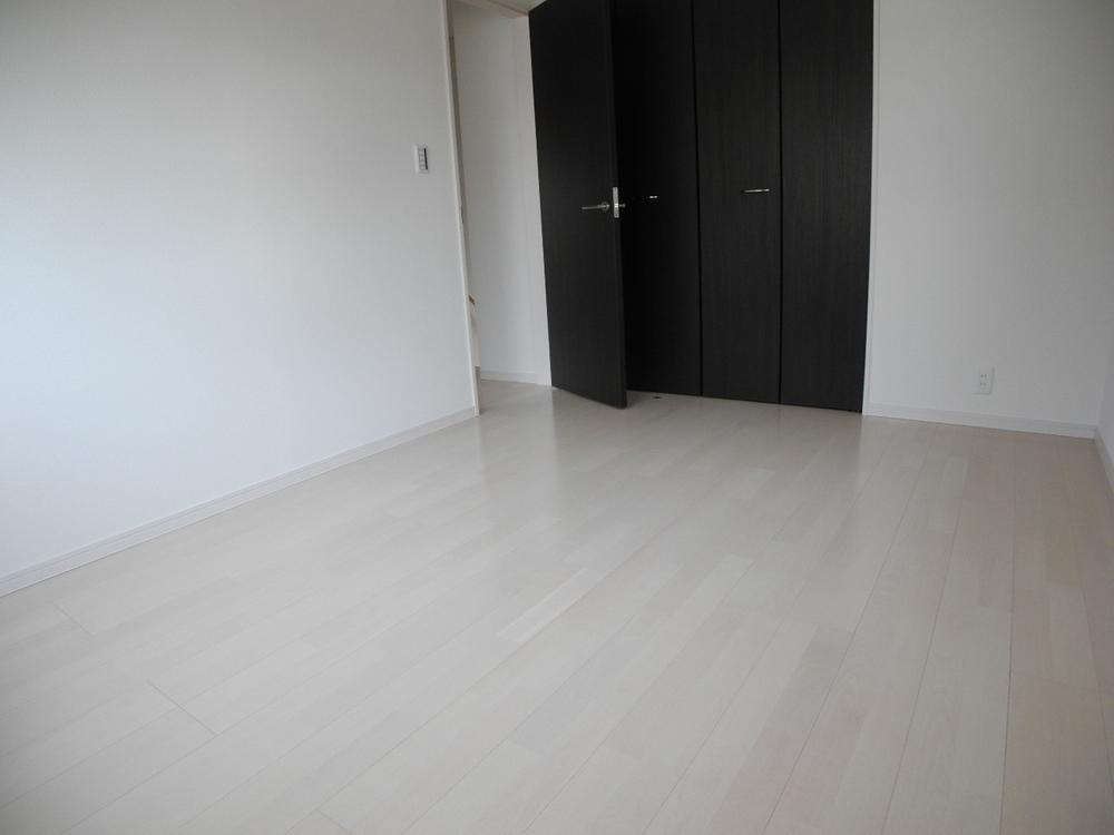 Non-living room. Western-style 6 Pledge