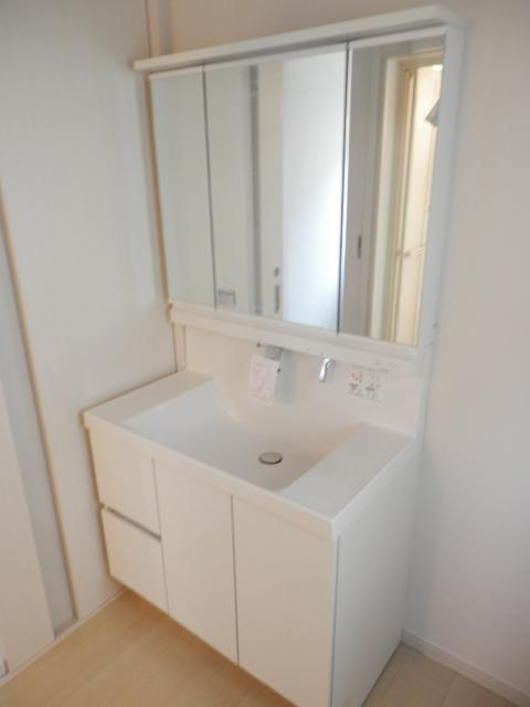 Same specifications photos (Other introspection). Same specifications