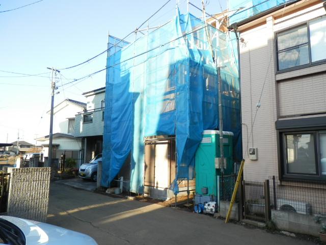 Local appearance photo. Local (12 May 2013) Shooting