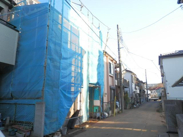 Local appearance photo. Local (12 May 2013) Shooting