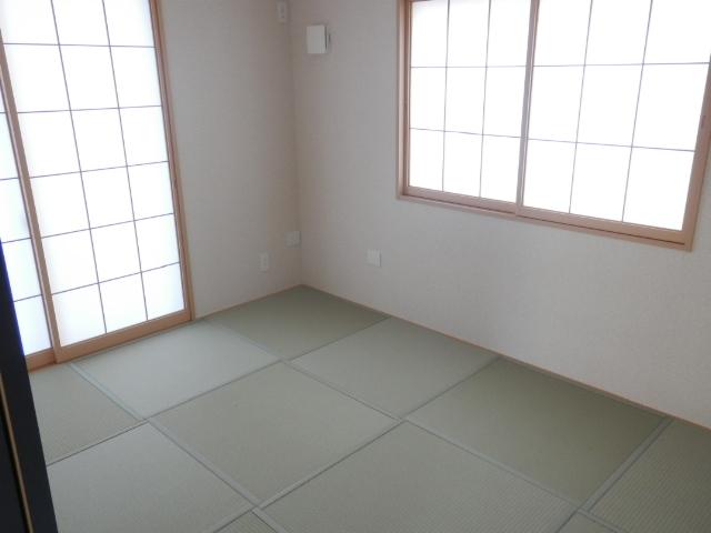 Same specifications photos (Other introspection). Same specifications