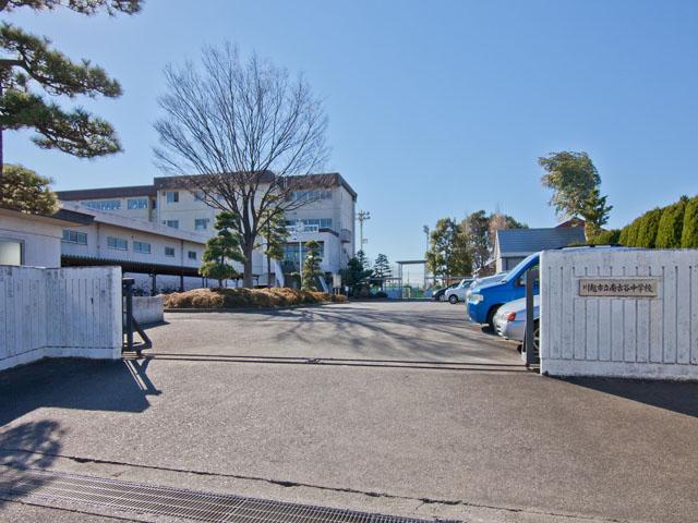 Junior high school. Kawagoe Minami Furuya until junior high school 670m