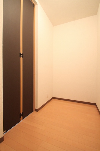 Receipt. 2.25 Pledge of walk-in closet ☆ Storage capacity preeminent