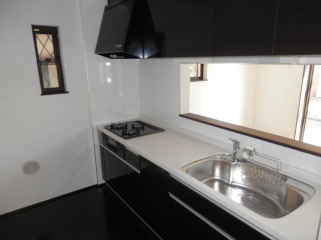 Kitchen. Local (June 2013) Shooting