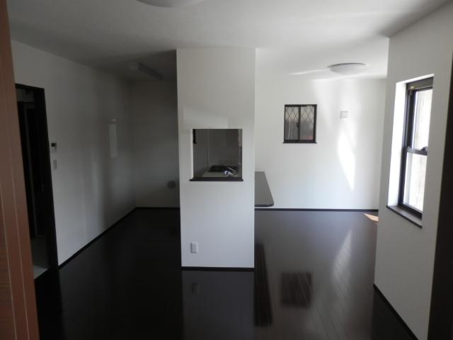 Living. Local (June 2013) Shooting