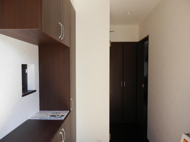 Entrance. Local (June 2013) Shooting