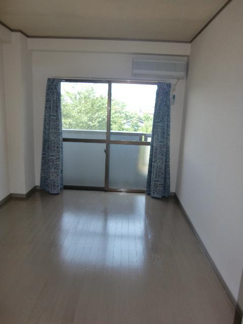 Living and room. room