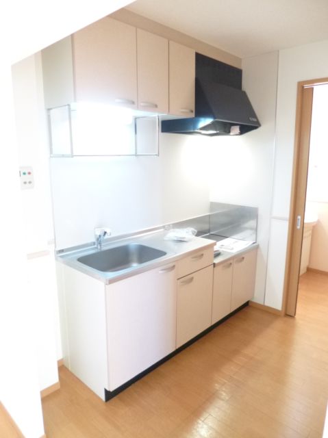 Kitchen. Spacious kitchen ☆