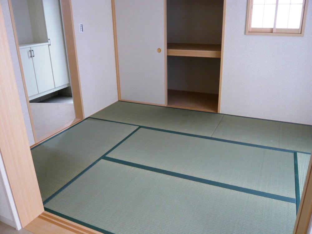 Non-living room. Indoor (12 May 2013) Shooting