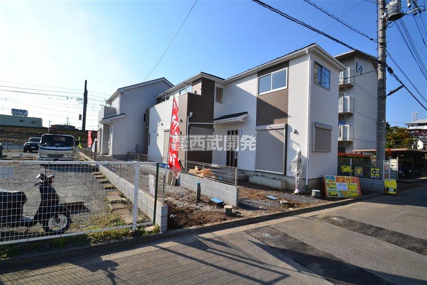 Local photos, including front road. Local (11 May 2013) Shooting