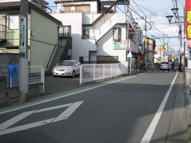 Local photos, including front road. Local (11 May 2013) Shooting