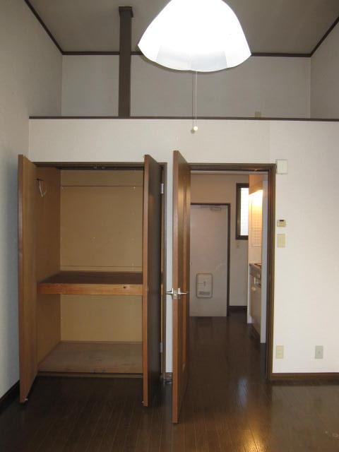 Other local. Local (11 May 2013) Shooting