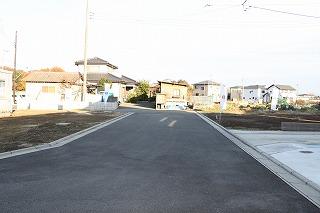 Local photos, including front road. Local (11 May 2013) Shooting