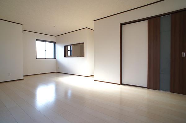 Living. Your family spacious living room that everyone is comfortable and welcoming Indoor (11 May 2013) Shooting