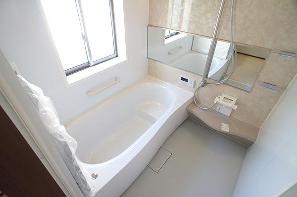 Bathroom. Indoor (11 May 2013) Shooting