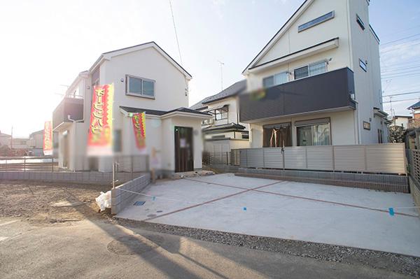 Local appearance photo. Local (12 May 2013) Shooting